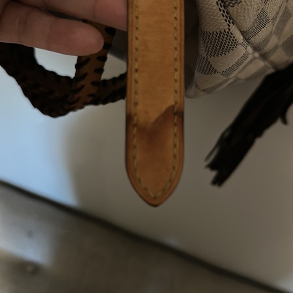 Authentic LV backpack with custom leather fringe - Picture 3 of 3